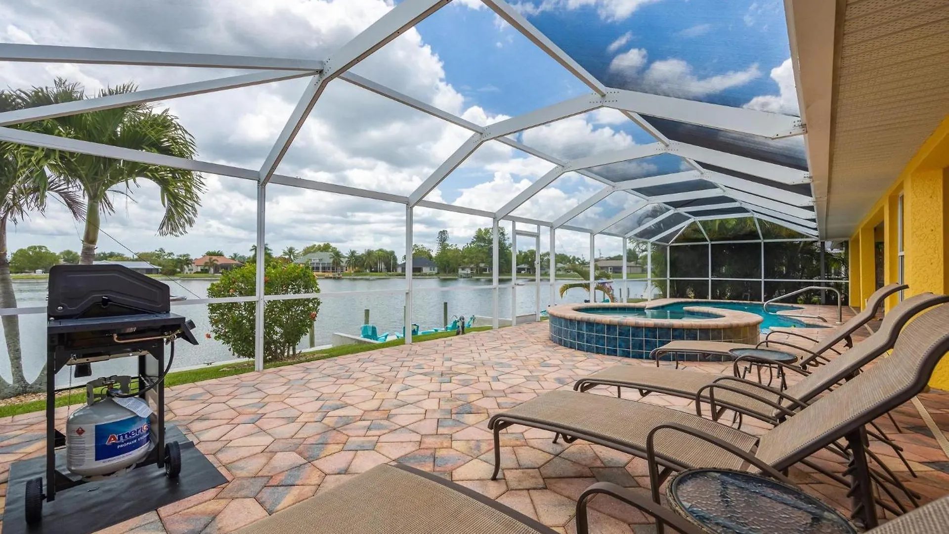 Sundown - Spectacular Sunsets - - Roelens Vacations Cape Coral