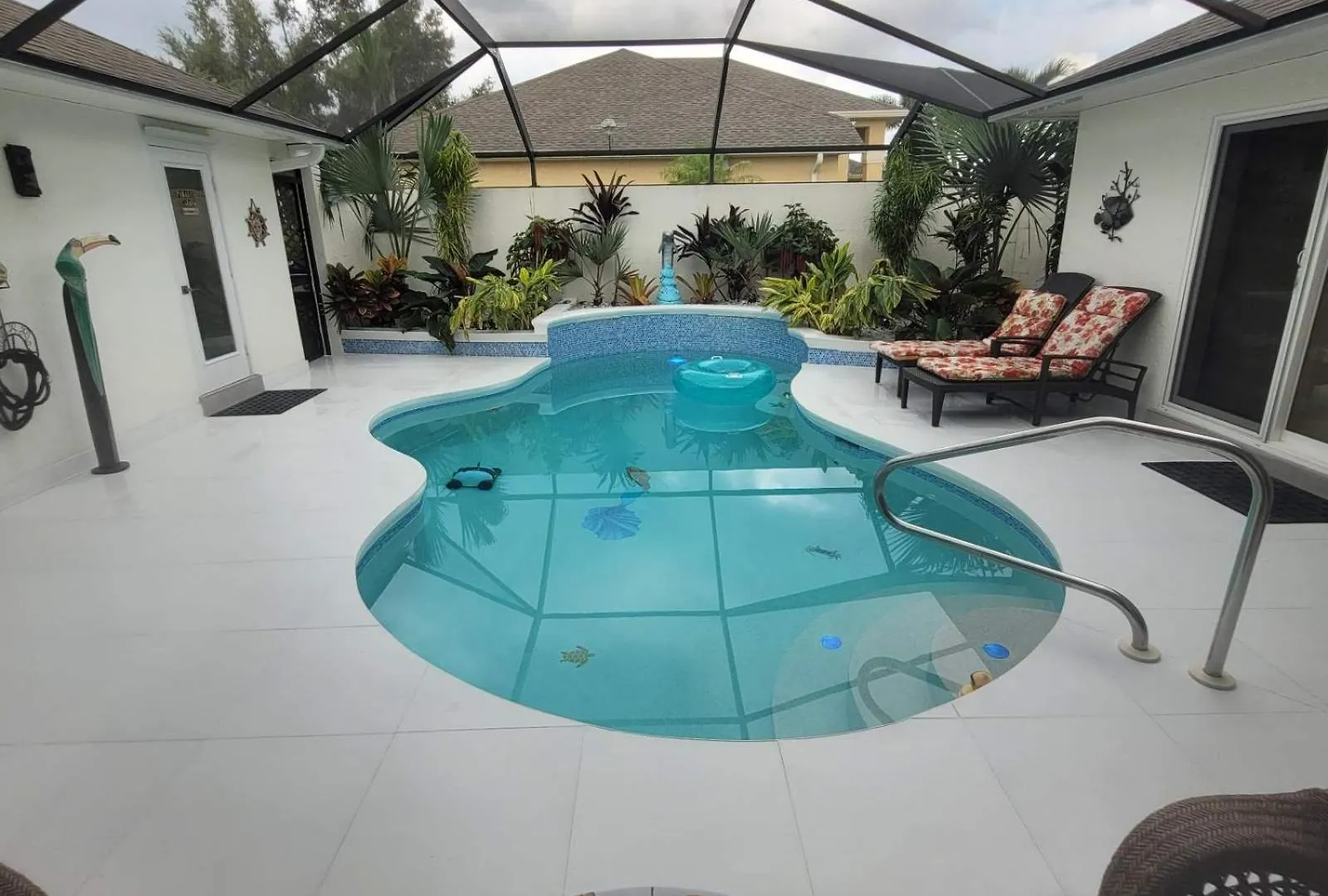 Guest house 2 Private Cabanas With A Private Pool And Outdoor Kitchen