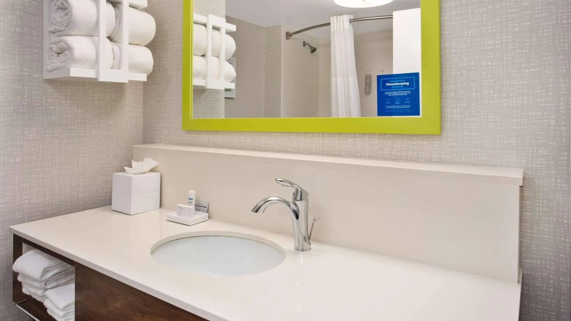 Hotell Hampton & / Myers 3*