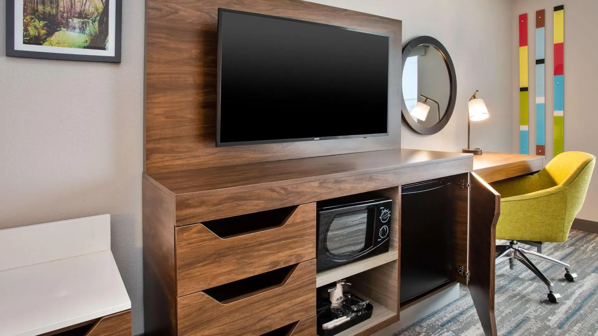 Hotell Hampton & / Myers 3*