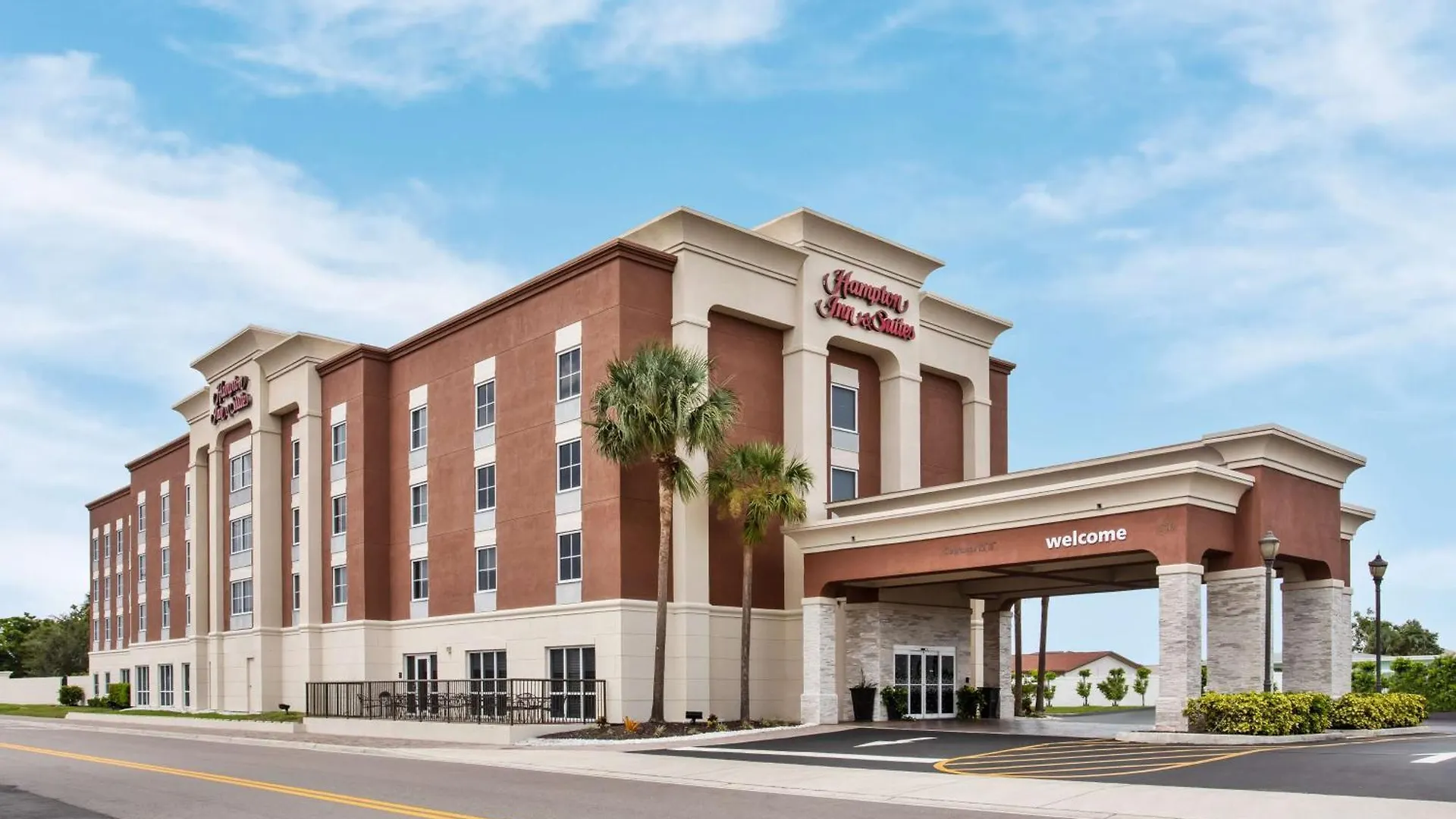 Hampton & / Myers Hotell 3*