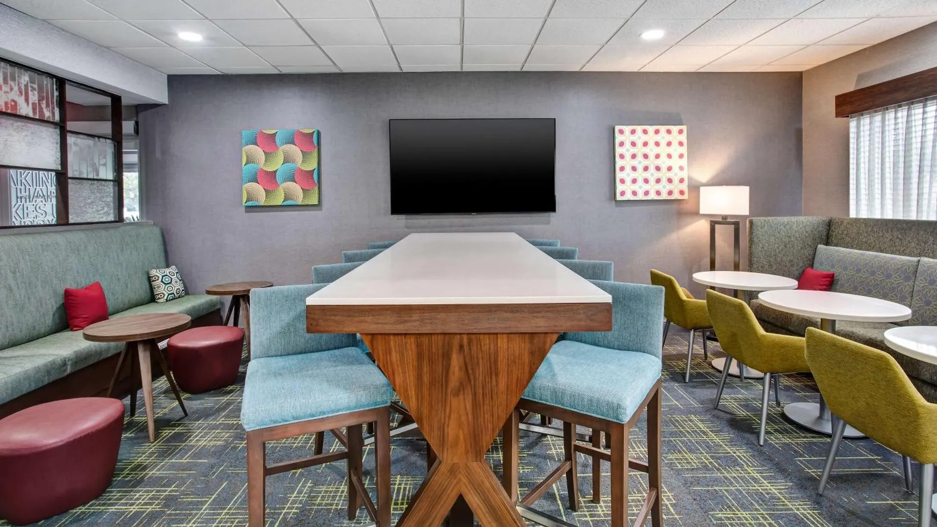 Hotell Hampton & / Myers