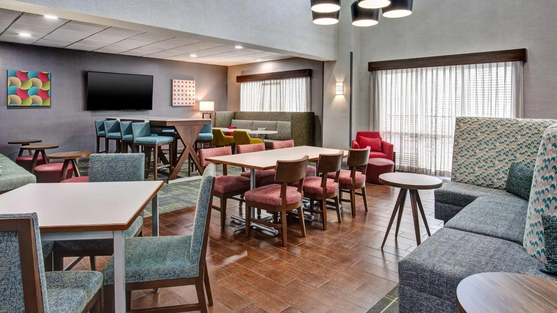 Hampton & / Myers Hotell 3*