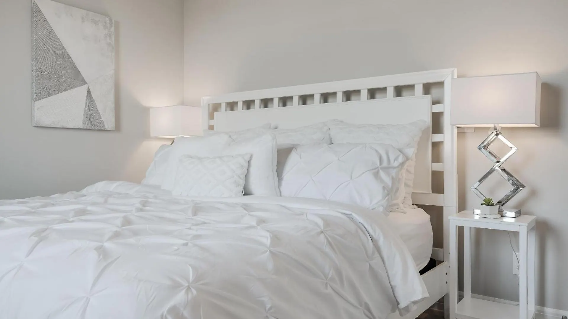 Heated Pool, Kayaks, Brand New Home, Sleeps 6 - Luxuria Blanca