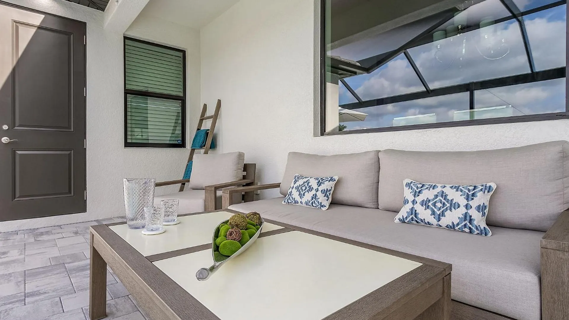 Holiday home Heated Pool, Kayaks, Brand New Home, Sleeps 6 - Luxuria Blanca Cape Coral