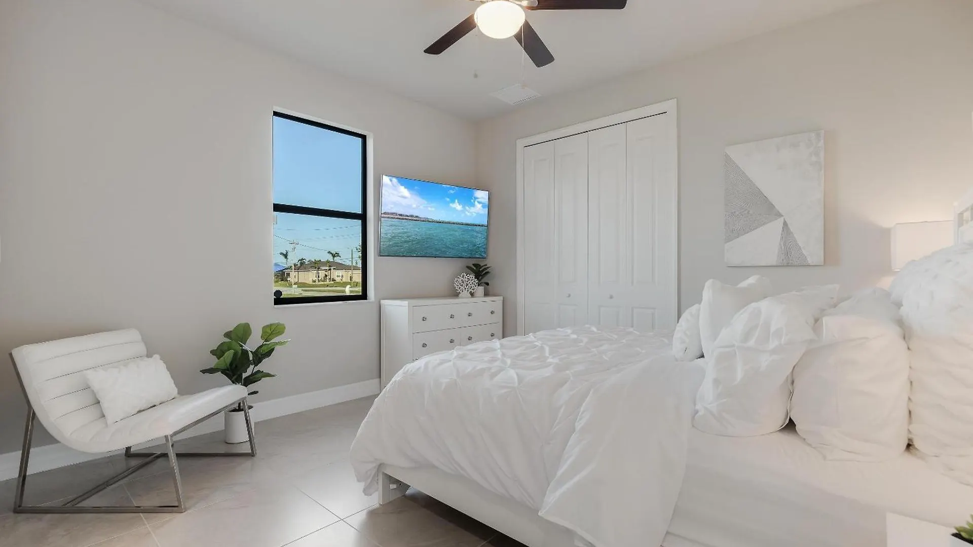 Heated Pool, Kayaks, Brand New Home, Sleeps 6 - Luxuria Blanca Holiday home