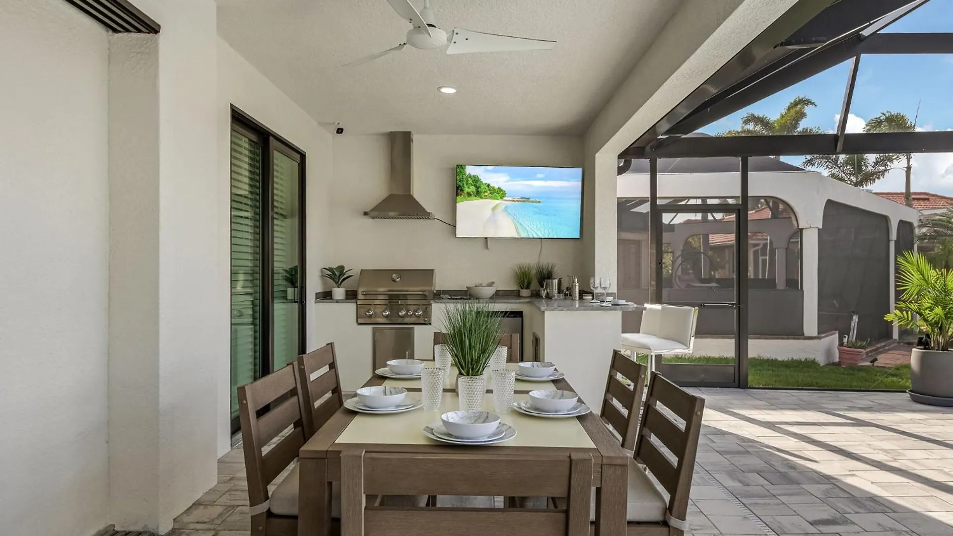 Holiday home Heated Pool, Kayaks, Brand New Home, Sleeps 6 - Luxuria Blanca Cape Coral
