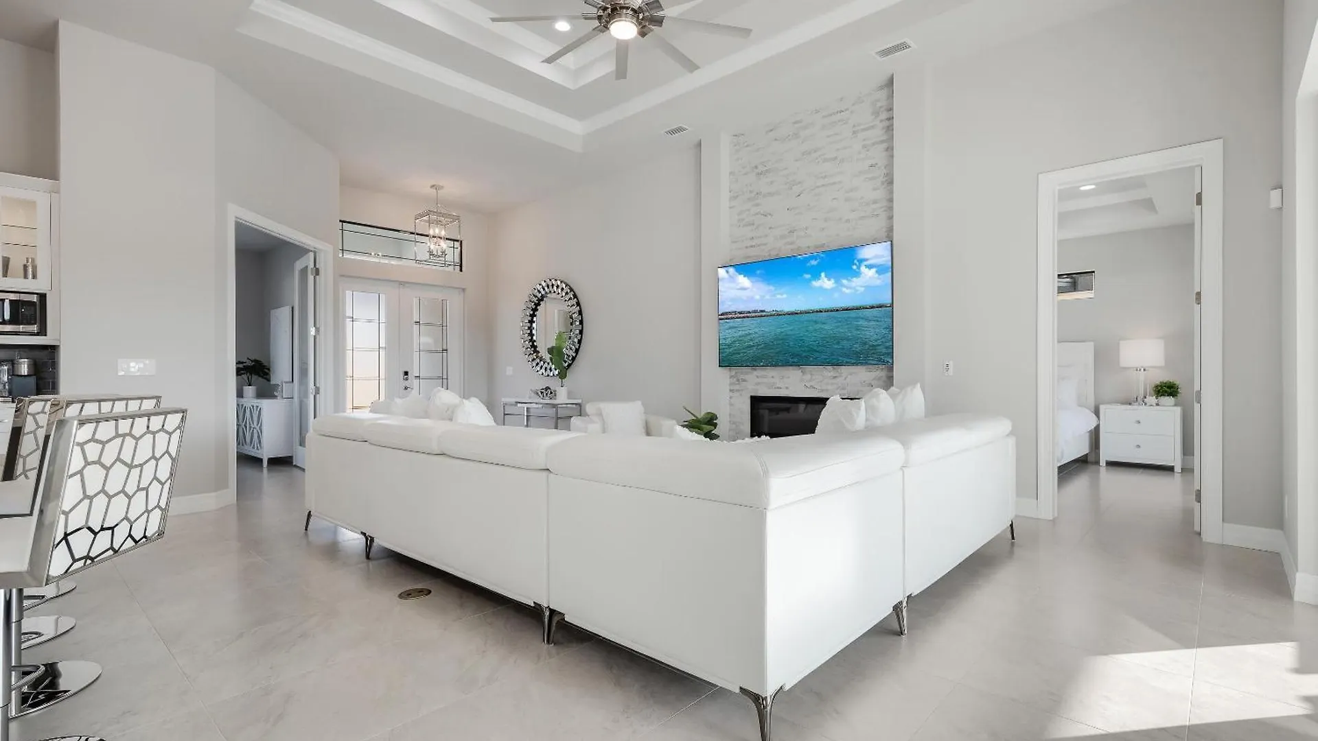 Heated Pool, Kayaks, Brand New Home, Sleeps 6 - Luxuria Blanca * Cape Coral
