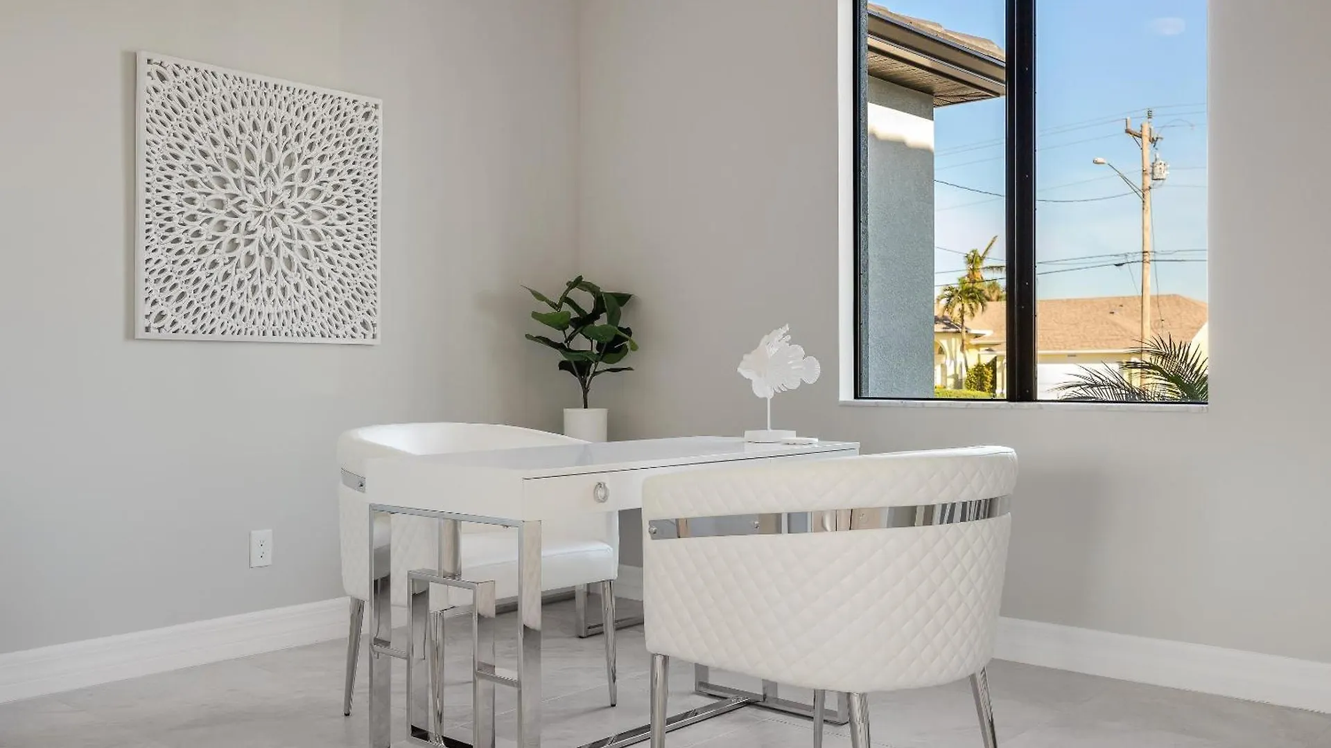 Holiday home Heated Pool, Kayaks, Brand New Home, Sleeps 6 - Luxuria Blanca *