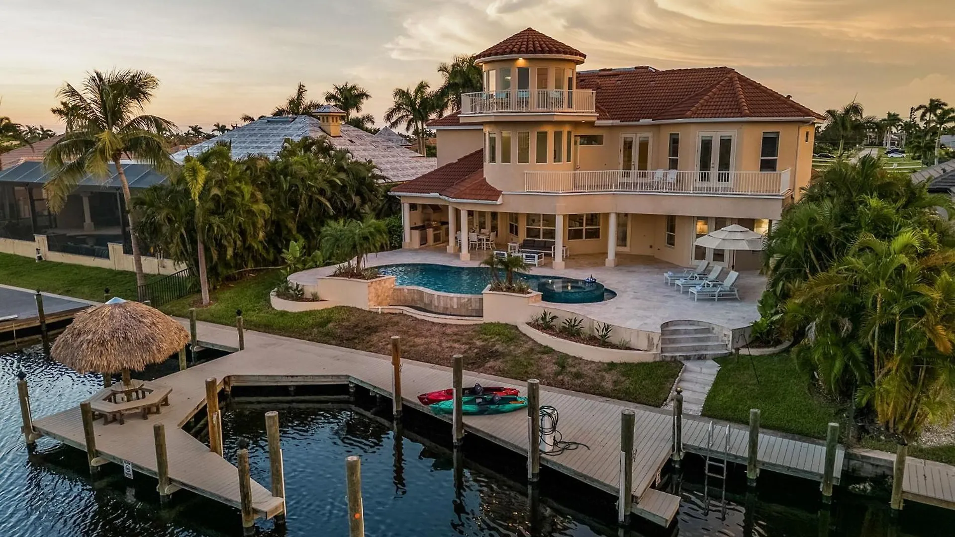 Southern Serenity Holiday home Cape Coral