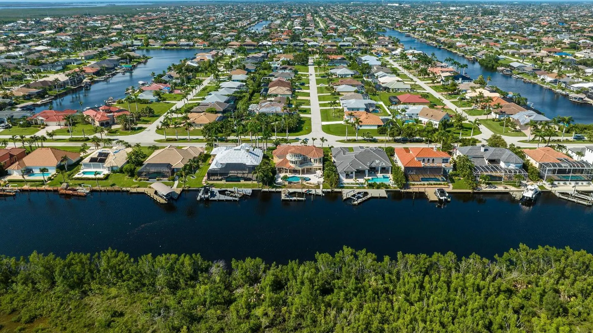 Southern Serenity Holiday home Cape Coral