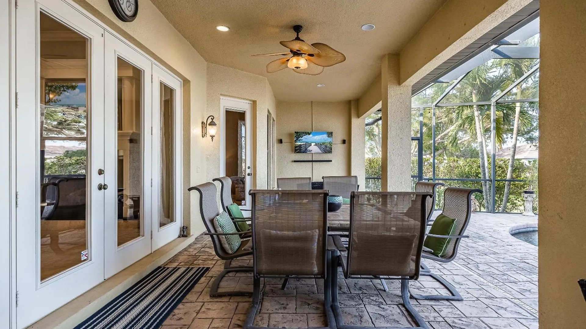 Fresh Water Canal, Kayaks, Heated Pool - Windows On The Water - Roelens Vacations *