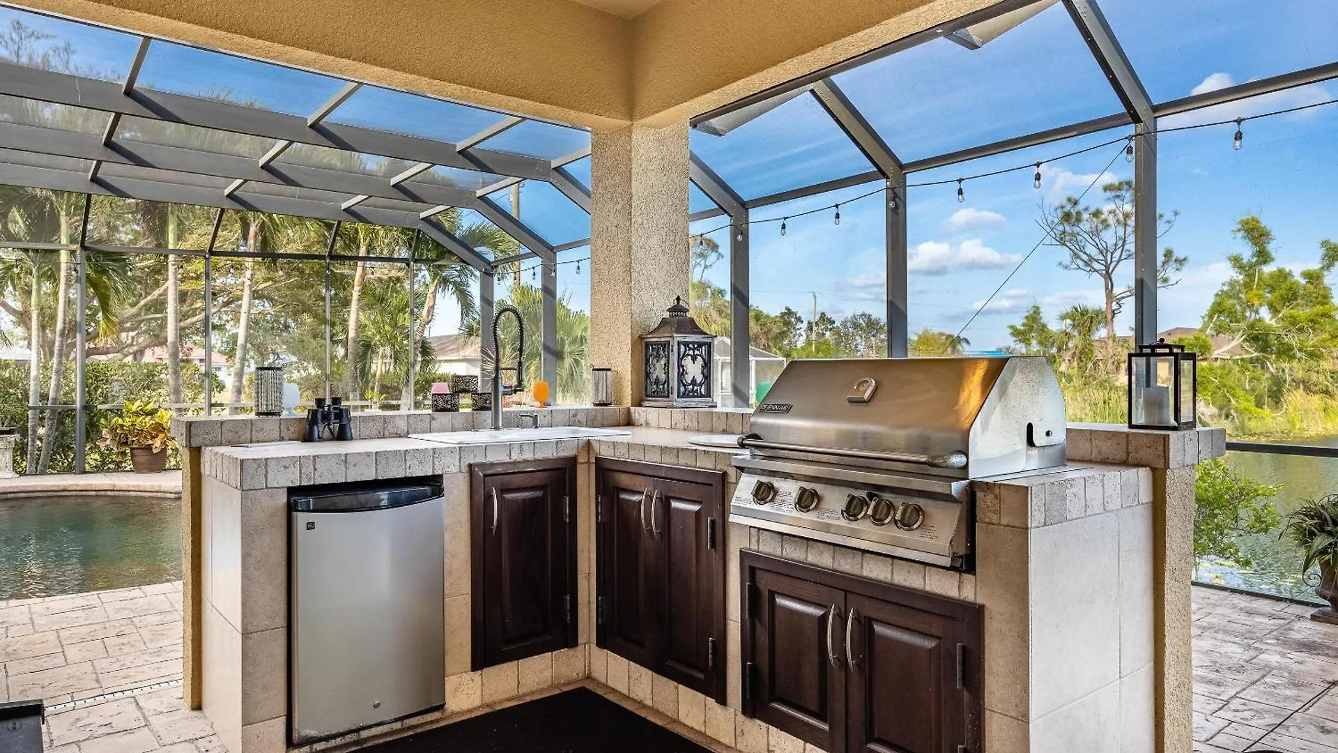 Fresh Water Canal, Kayaks, Heated Pool - Windows On The Water - Roelens Vacations Holiday home *