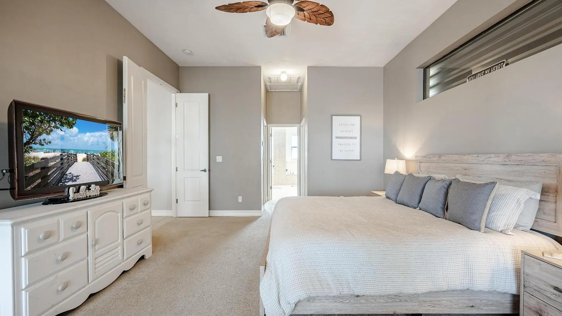 Fresh Water Canal, Kayaks, Heated Pool - Windows On The Water - Roelens Vacations * Cape Coral