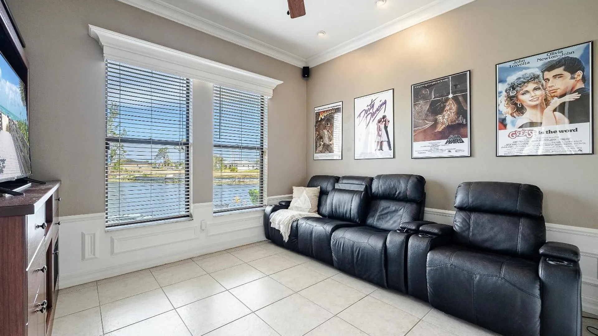 Fresh Water Canal, Kayaks, Heated Pool - Windows On The Water - Roelens Vacations Cape Coral