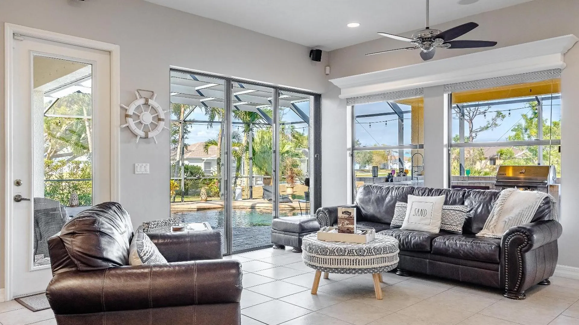 Fresh Water Canal, Kayaks, Heated Pool - Windows On The Water - Roelens Vacations