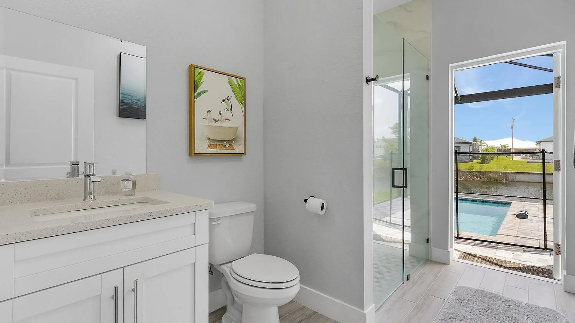 Holiday home Beautiful Spacious New On A Salt Water Canal, Sleep 10 *
