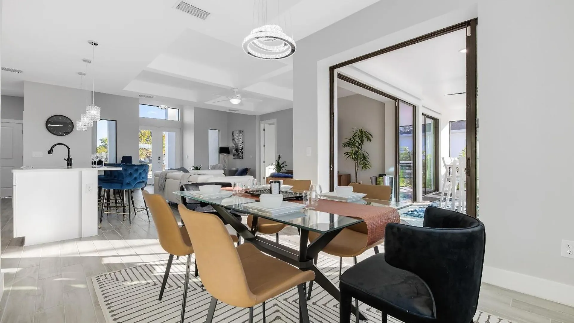 Beautiful Spacious New On A Salt Water Canal, Sleep 10