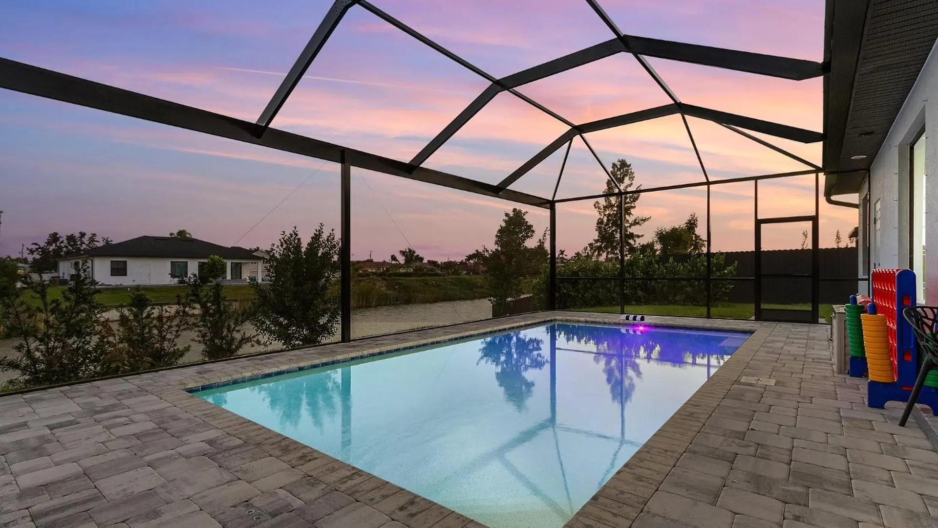 Holiday home Beautiful Spacious New On A Salt Water Canal, Sleep 10 Cape Coral
