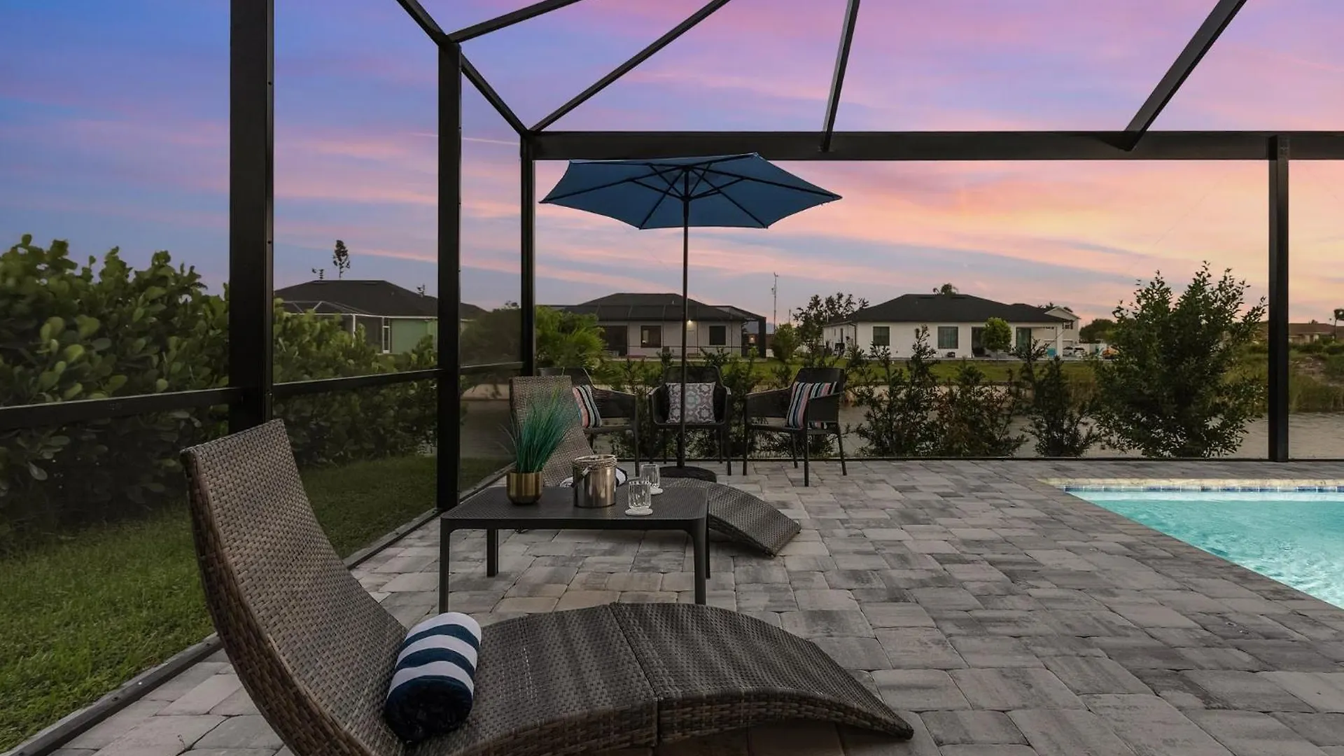 Beautiful Spacious New On A Salt Water Canal, Sleep 10 *