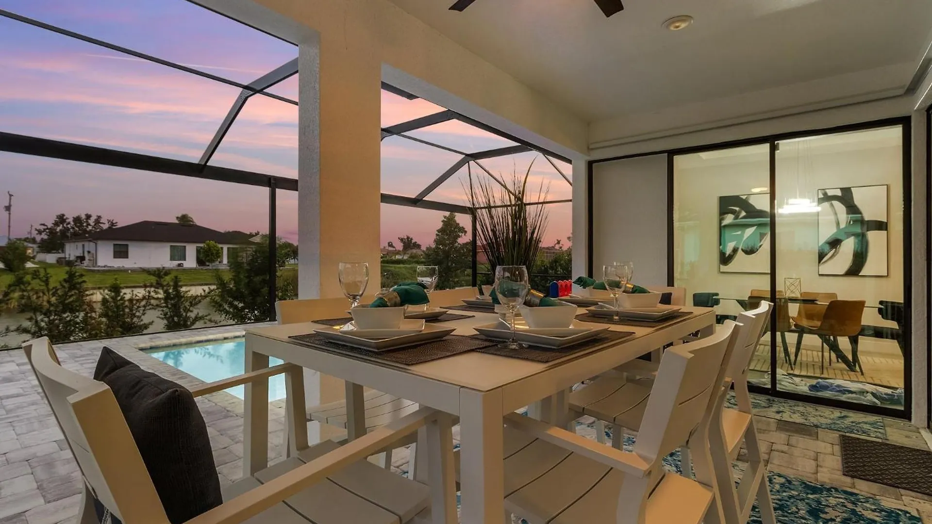 Beautiful Spacious New On A Salt Water Canal, Sleep 10 Holiday home *