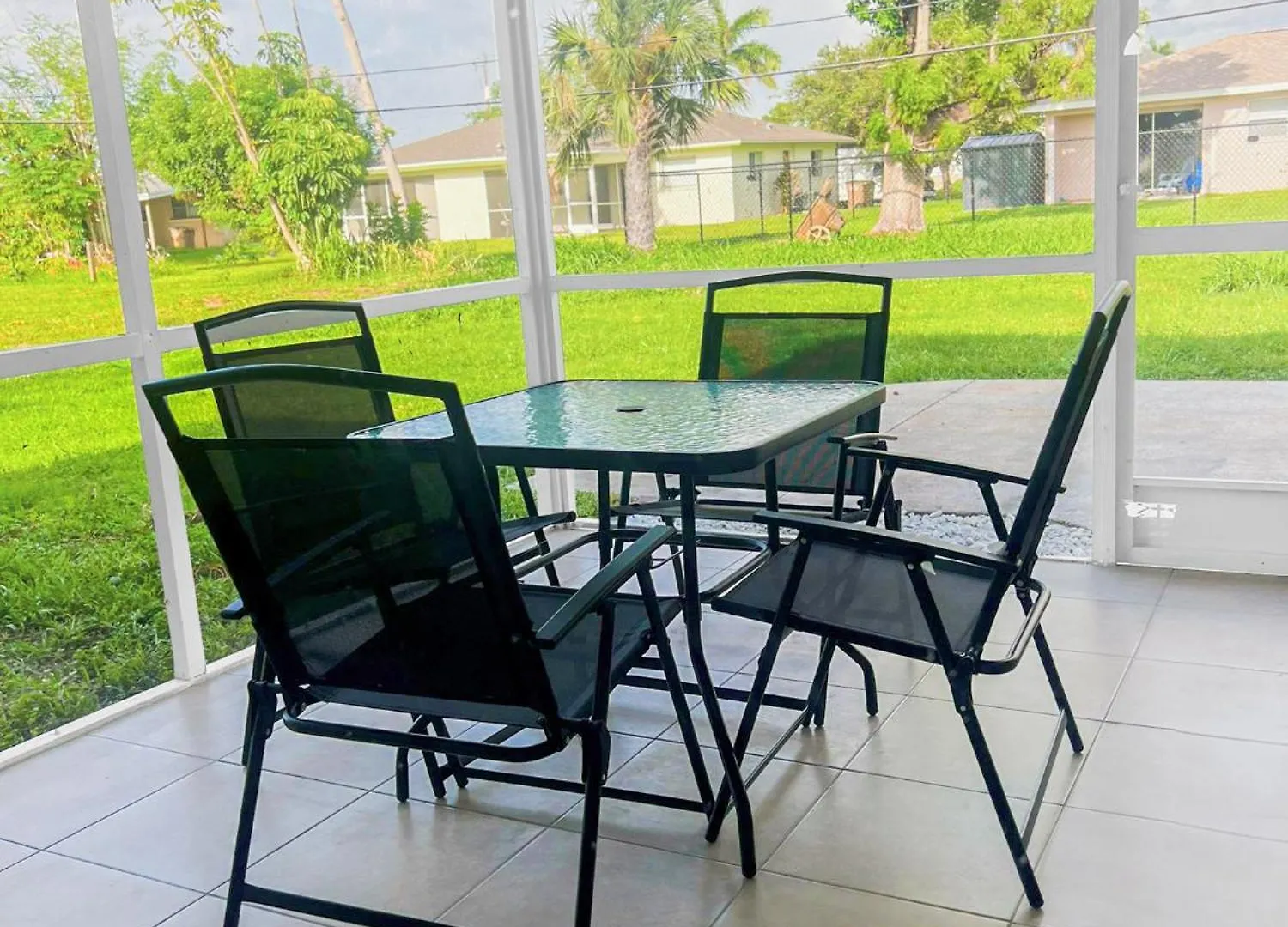 Apartment Location In Cape Coral!