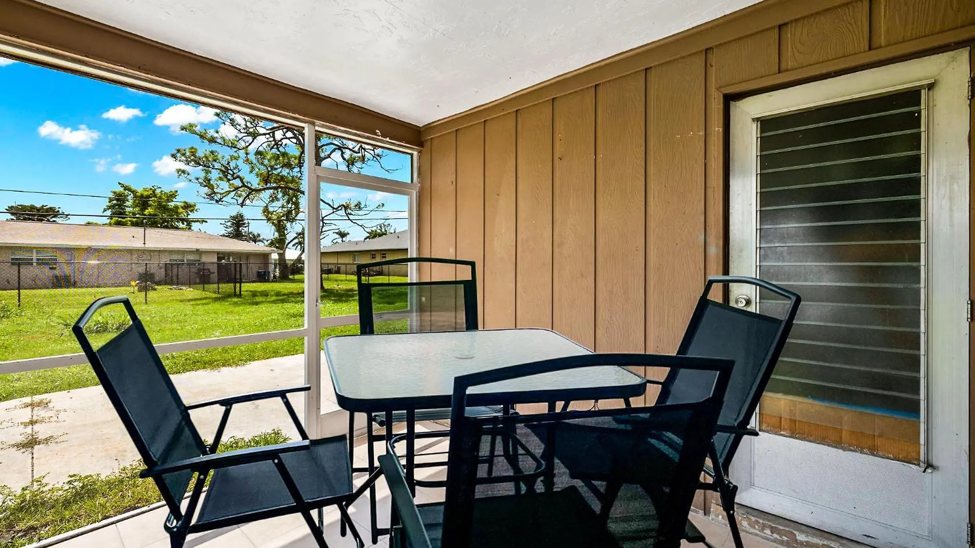 Location In Cape Coral! Apartment Cape Coral