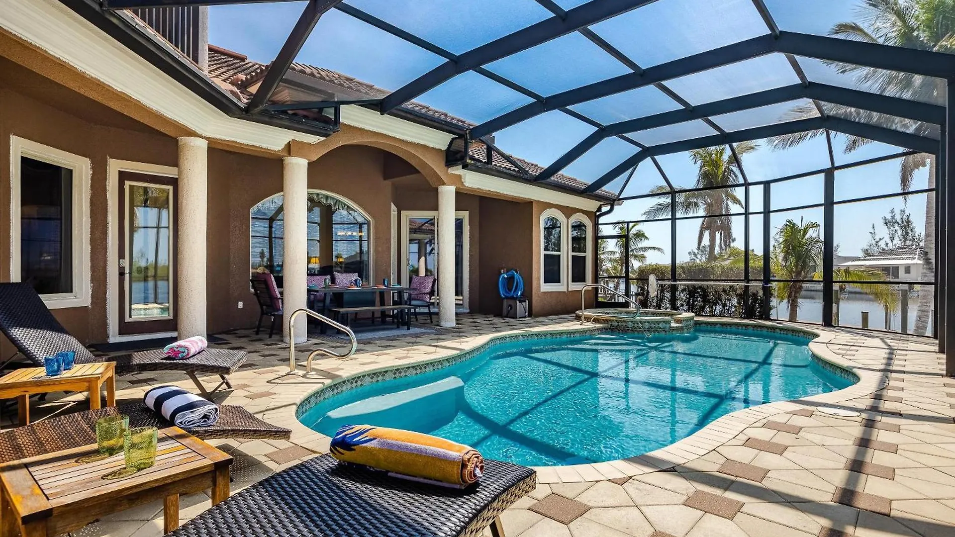 Heated Pool And Spa, Sleeps 16! - Mangrove Holiday home *