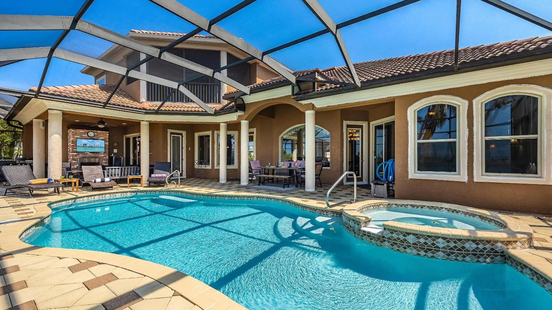 Heated Pool And Spa, Sleeps 16! - Mangrove * Cape Coral