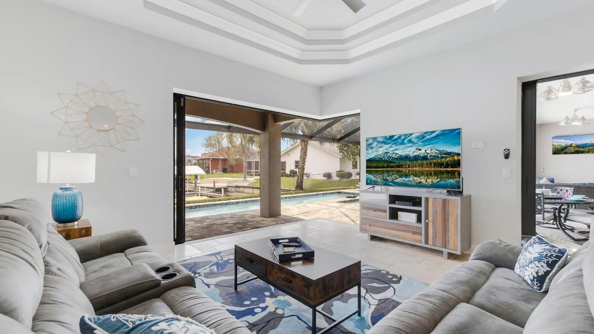 Custom Heated Pool, Kayaks, Bikes, & Spectacular Views - Lakeside Oasis - Roelens Vacations *