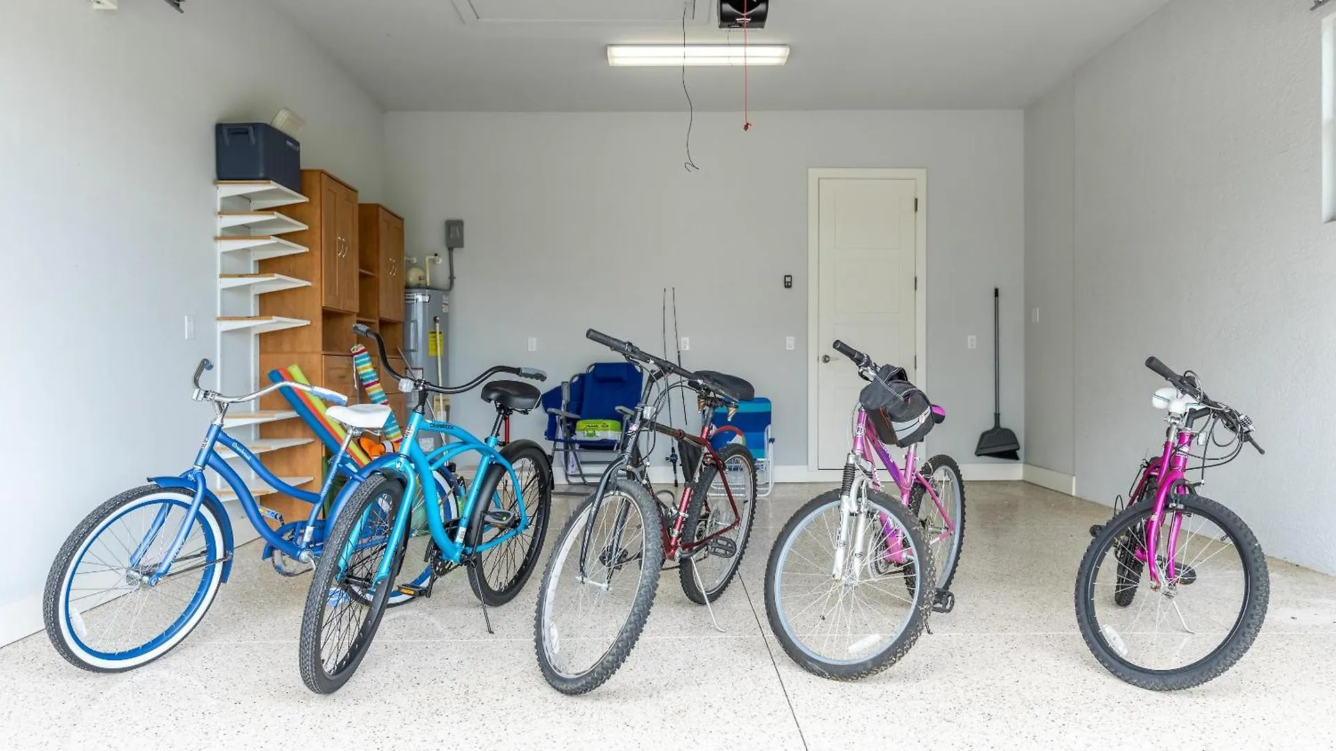 Custom Heated Pool, Kayaks, Bikes, & Spectacular Views - Lakeside Oasis - Roelens Vacations Holiday home