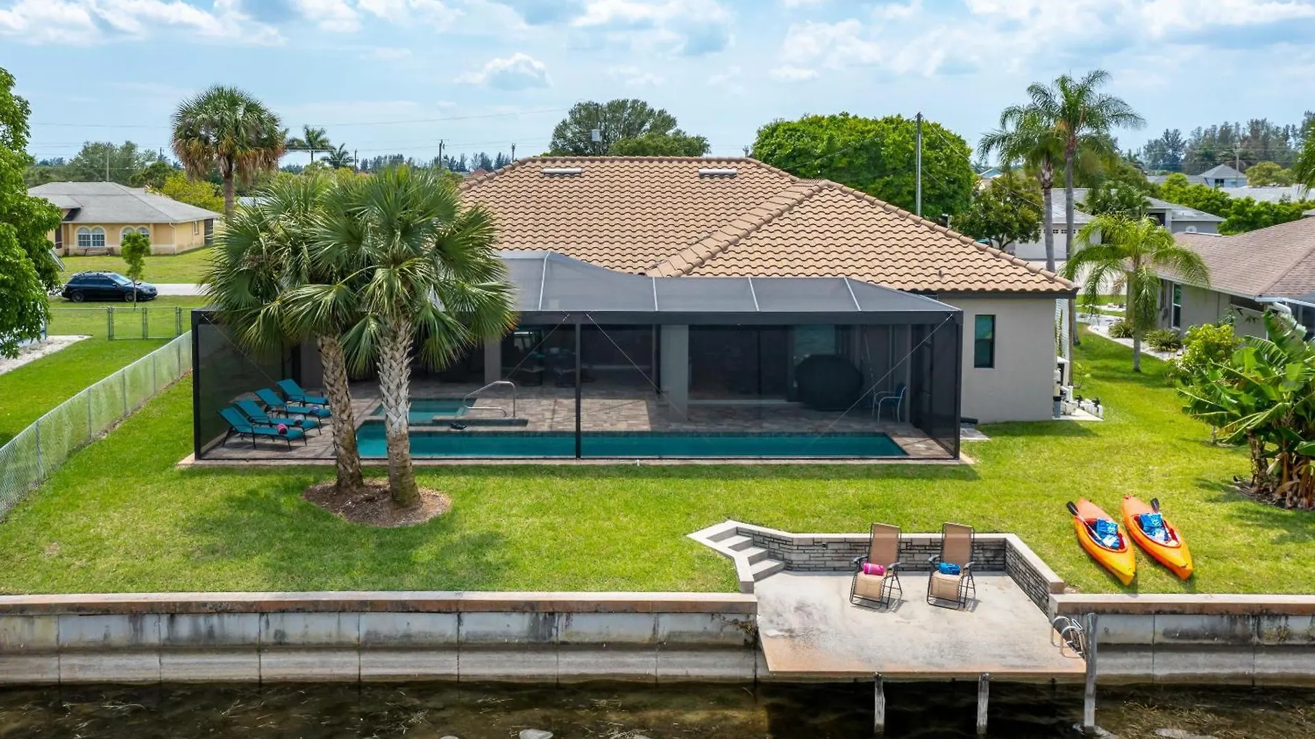 Custom Heated Pool, Kayaks, Bikes, & Spectacular Views - Lakeside Oasis - Roelens Vacations * Cape Coral