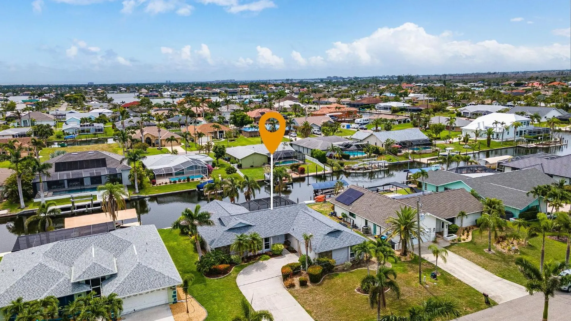 Paradise With Large Heated Pool & Kayak Grill N Chill Roelens Vacations * Cape Coral