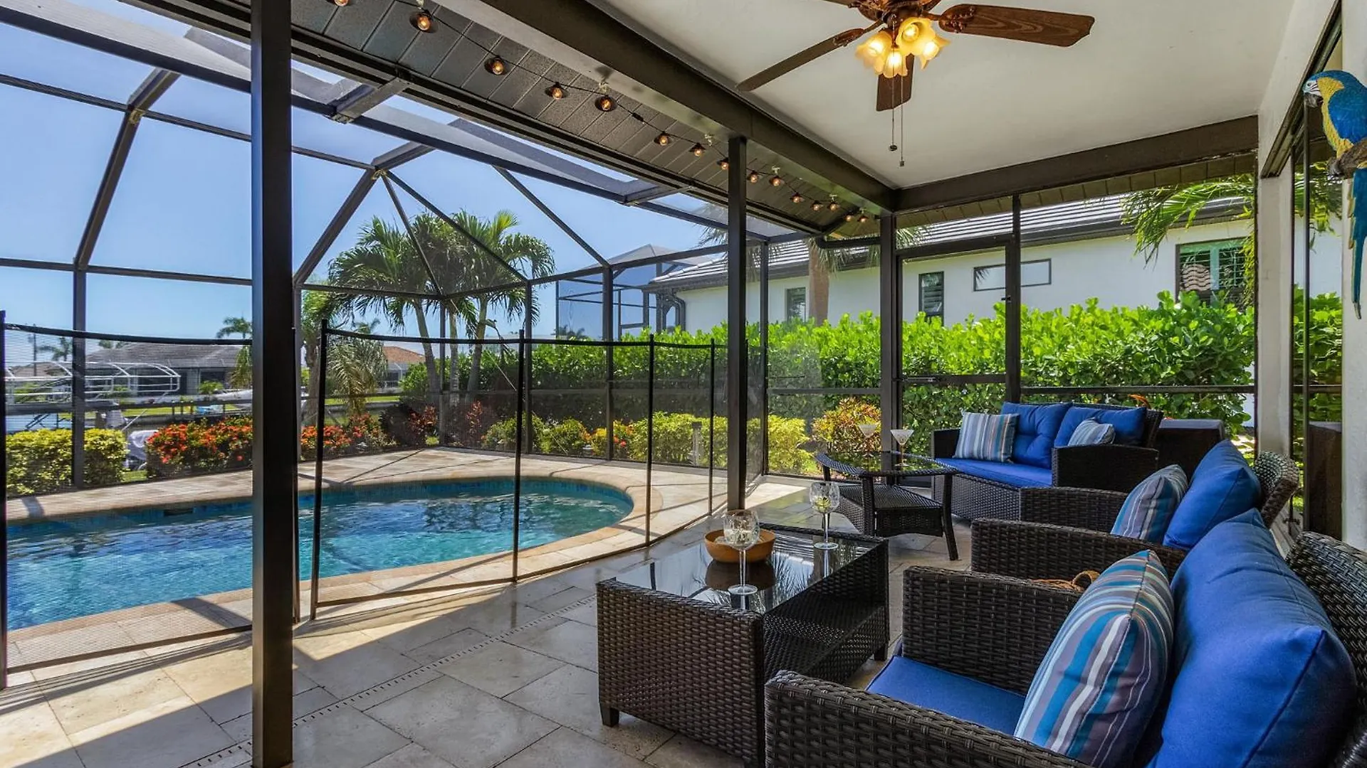 Holiday home Canal Views, Heated Pool, Sleeps 8! - Magenta Sky And Key Lime Pie