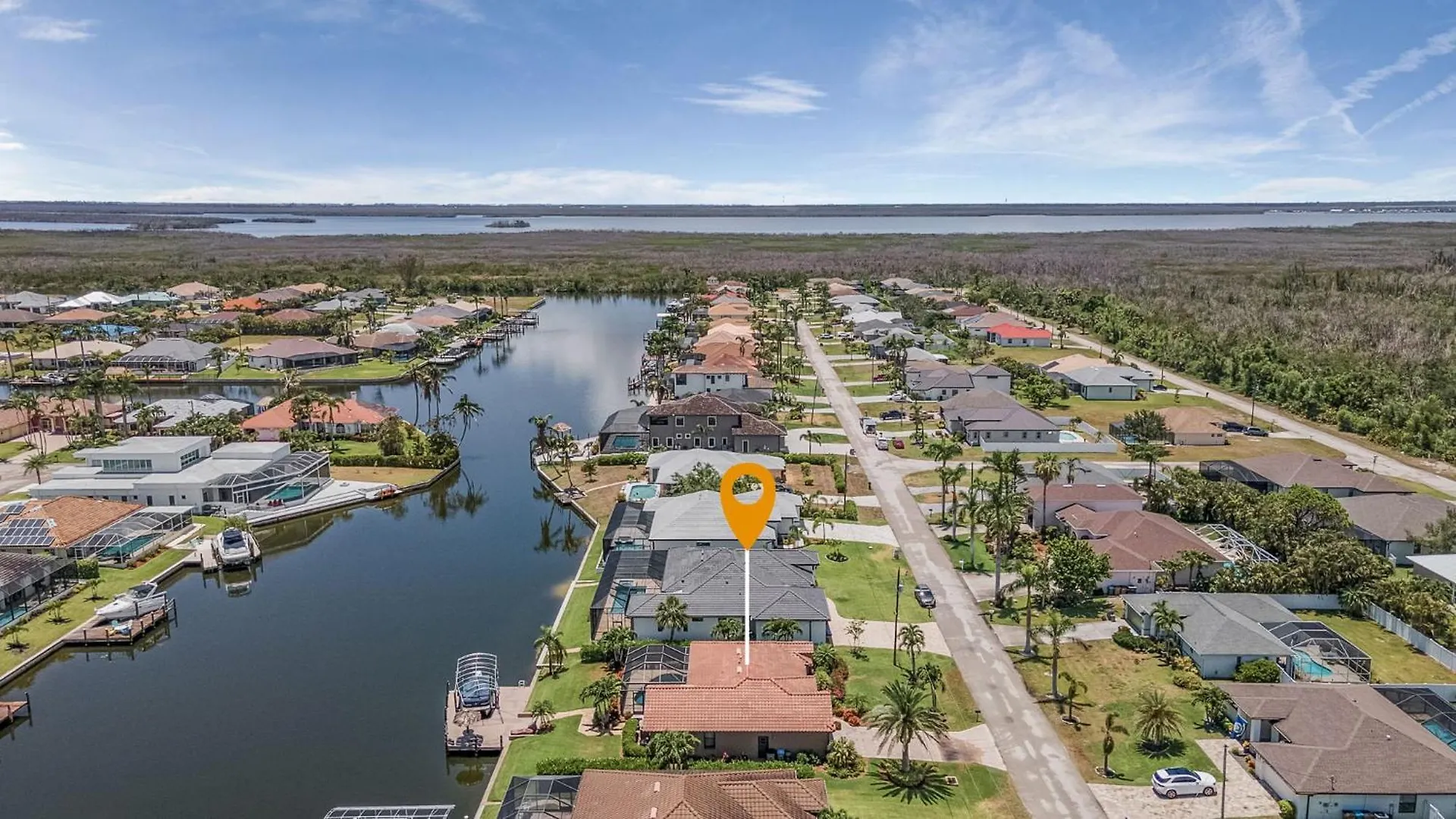 Canal Views, Heated Pool, Sleeps 8! - Magenta Sky And Key Lime Pie