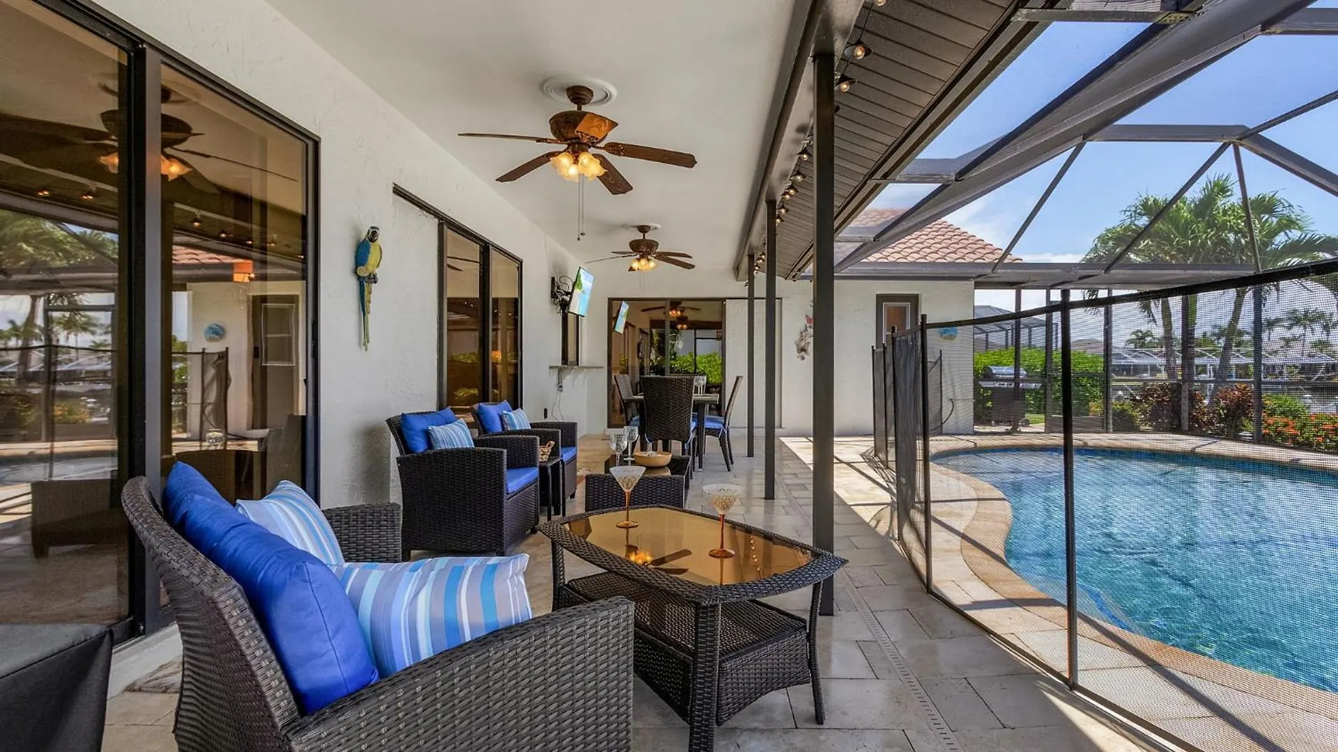 Canal Views, Heated Pool, Sleeps 8! - Magenta Sky And Key Lime Pie Cape Coral