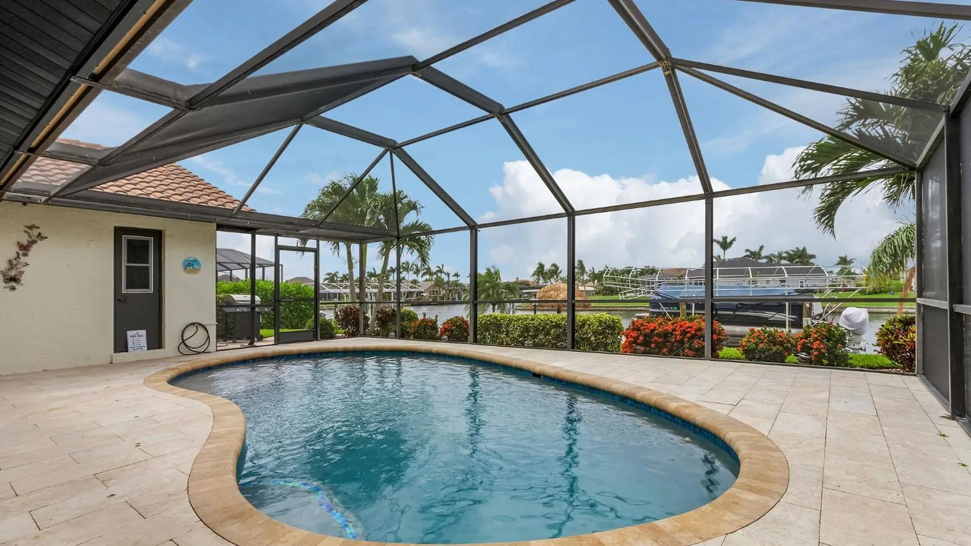 Canal Views, Heated Pool, Sleeps 8! - Magenta Sky And Key Lime Pie * Cape Coral