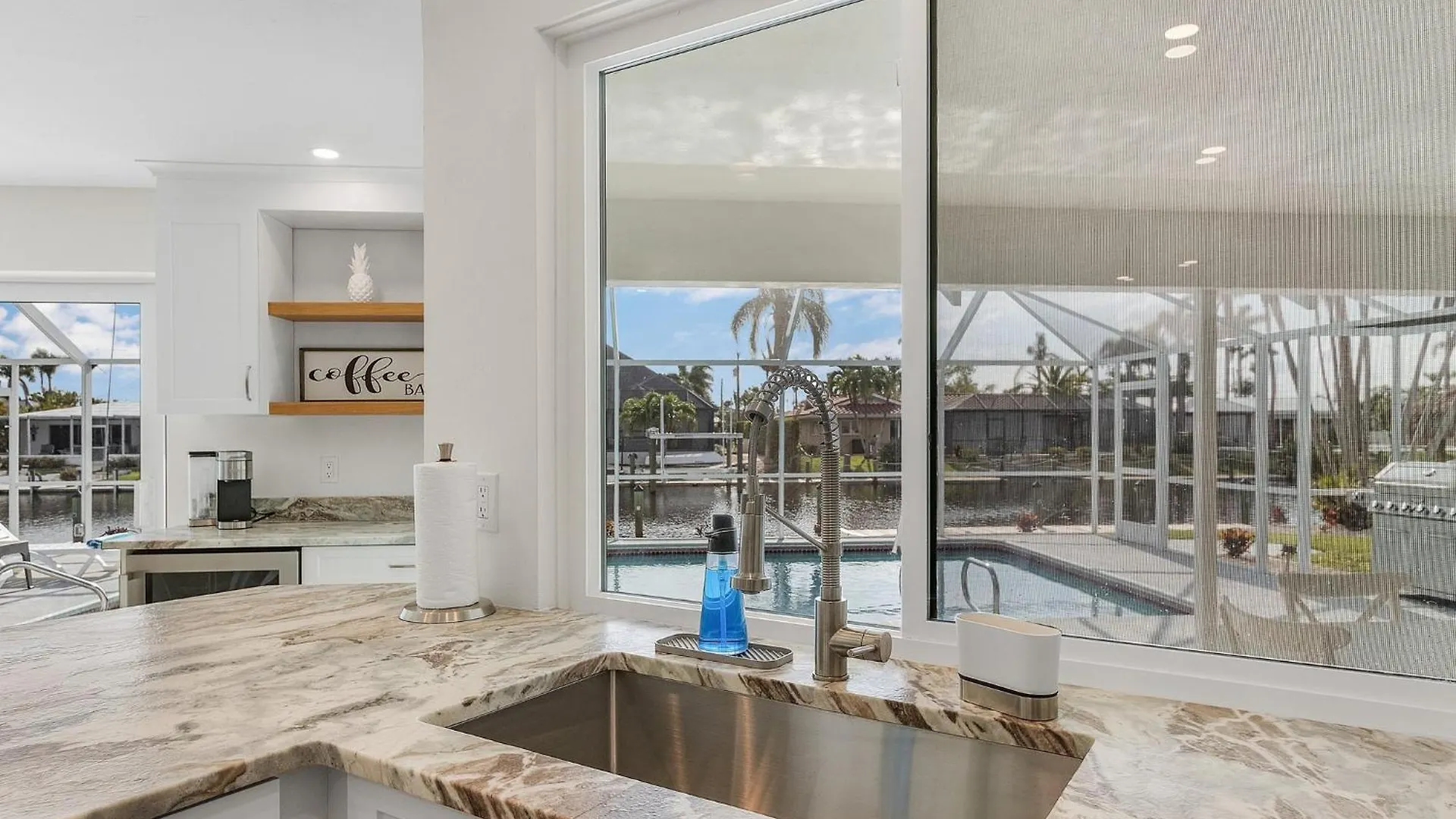 Gulf Access, Pool Table, Heated Pool, Sleeps 12 - Dolphin Sunset Cape Coral
