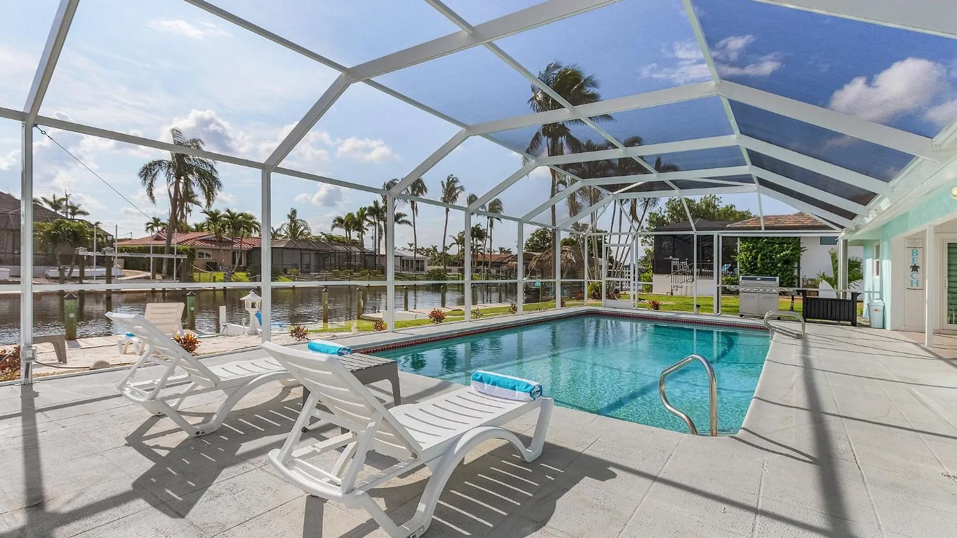 Holiday home Gulf Access, Pool Table, Heated Pool, Sleeps 12 - Dolphin Sunset *