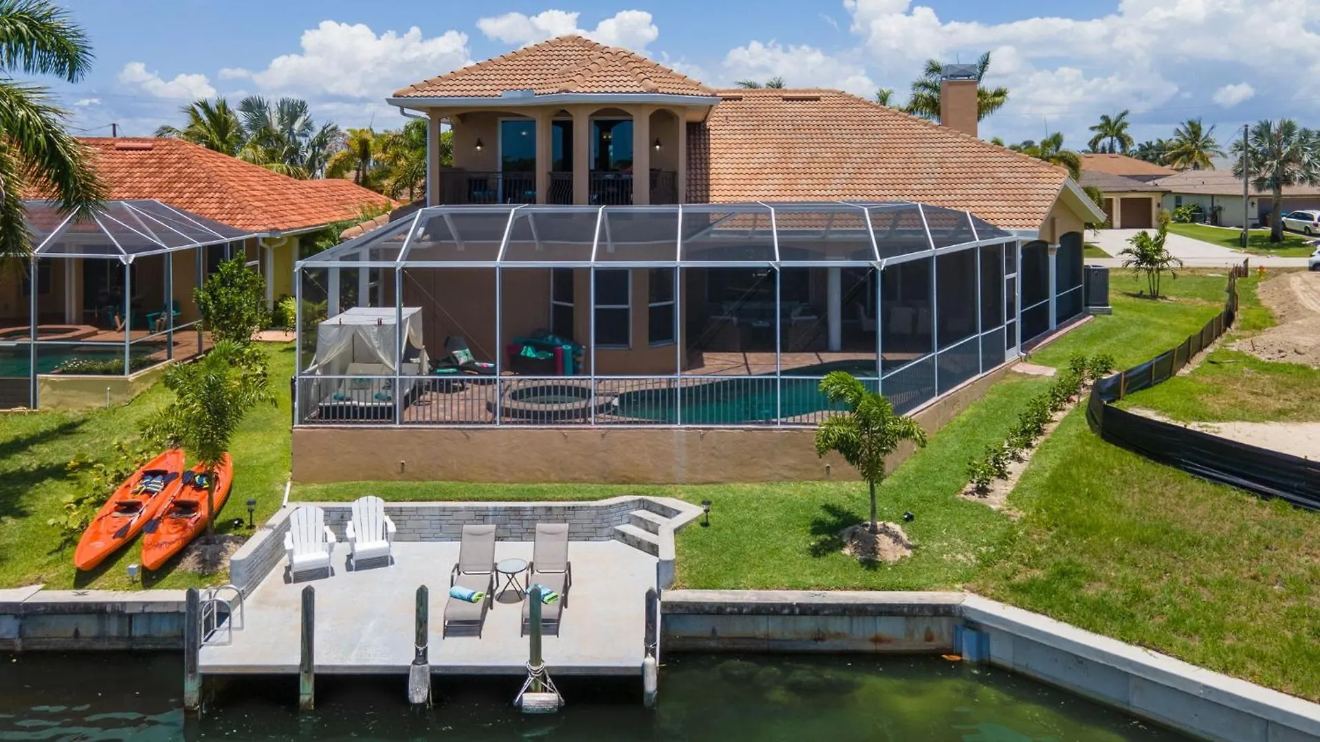 Holiday home Private Luxury With Heated Pool & Spa, Game Room, & Kayaks - Coral Breeze - Roelens Cape Coral