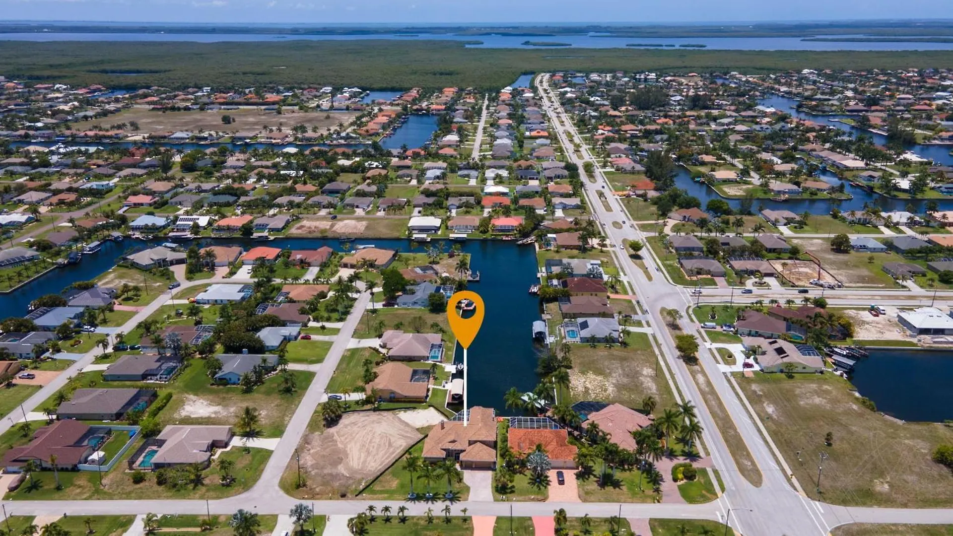 Private Luxury With Heated Pool & Spa, Game Room, & Kayaks - Coral Breeze - Roelens Holiday home Cape Coral