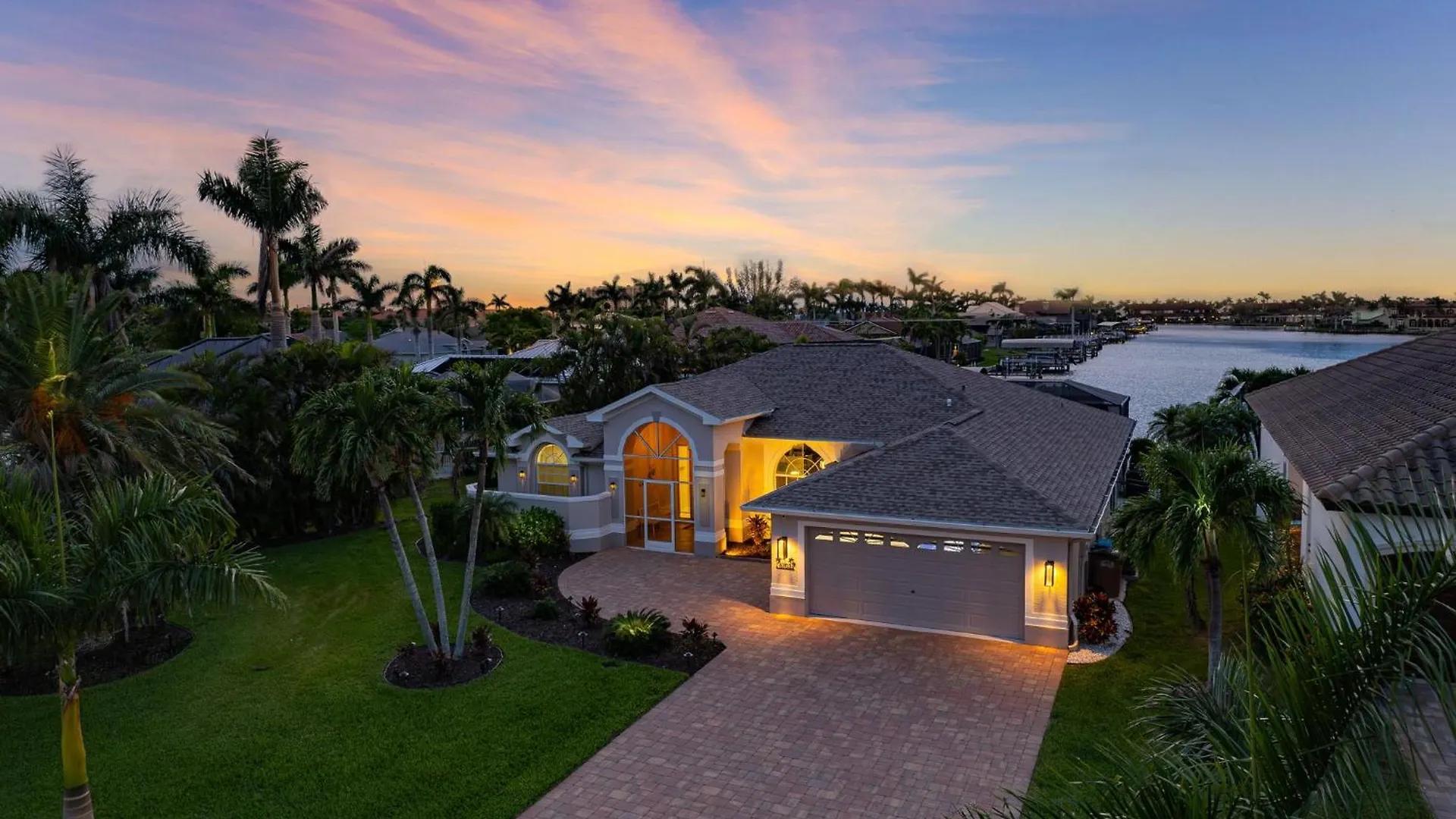 Bluewave Bay - Roelens Vacations Holiday home Cape Coral