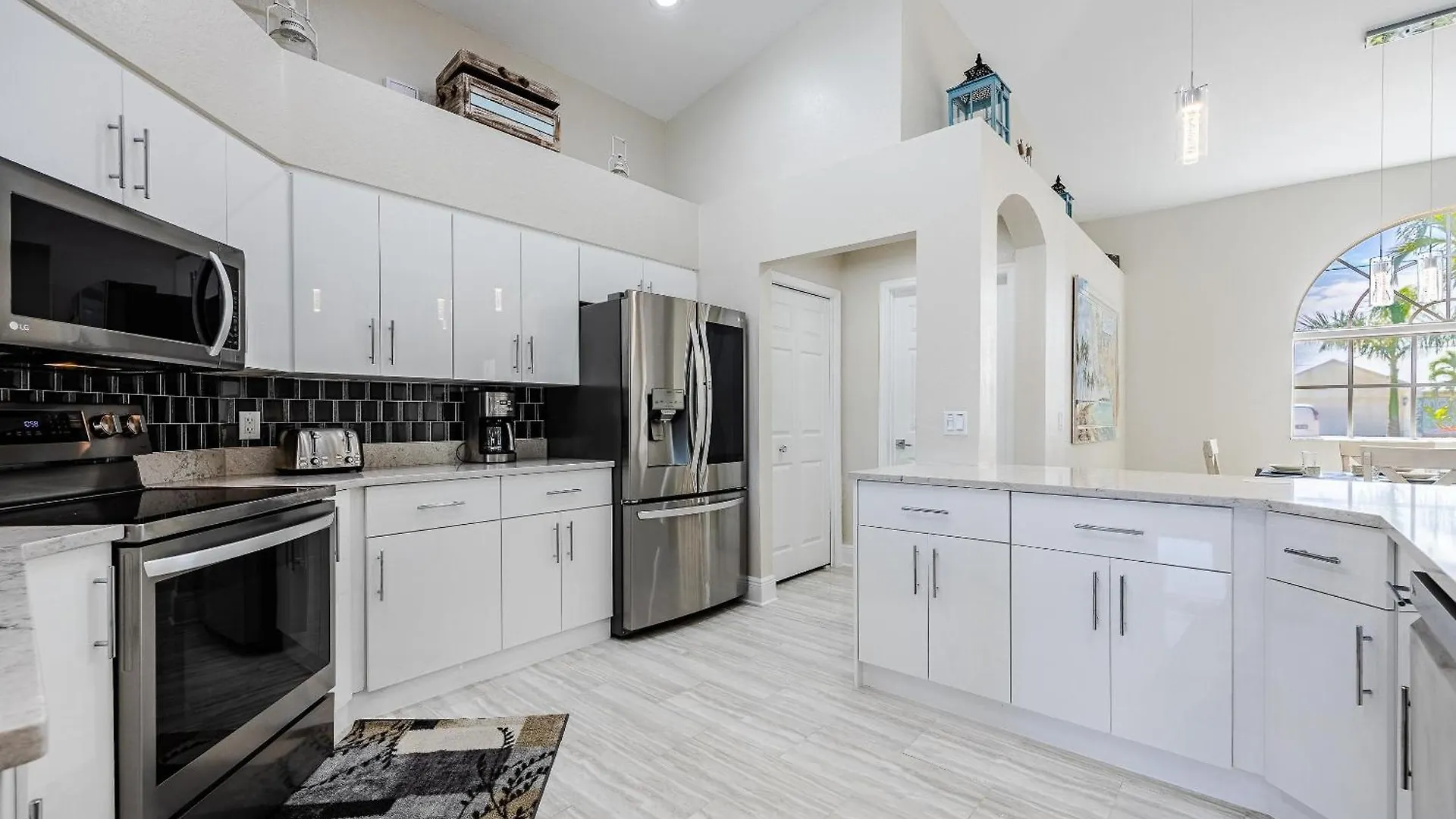 Bluewave Bay - Roelens Vacations Cape Coral