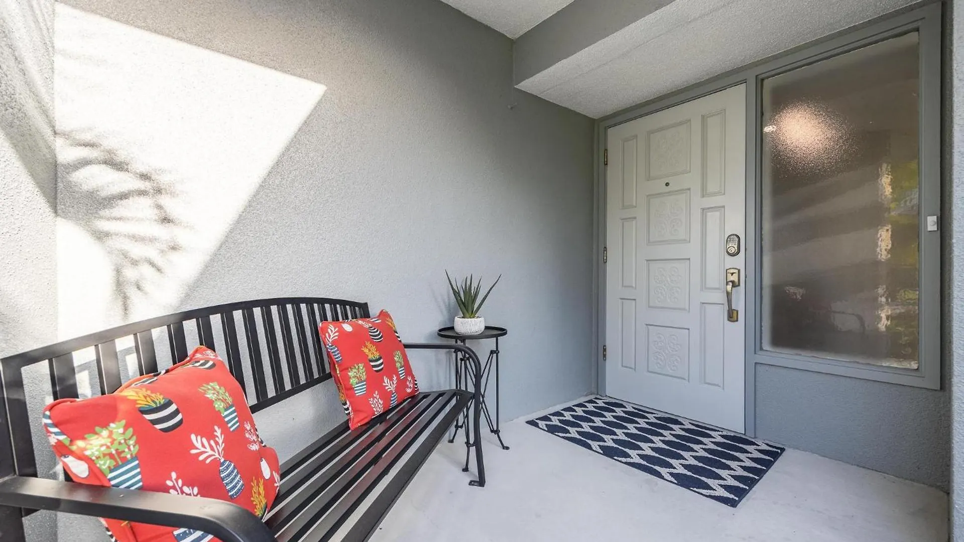 Stunning Waterfront Direct Gulf Access, Kayaks, Heated Pool Sanctuary On Savona Holiday home Cape Coral