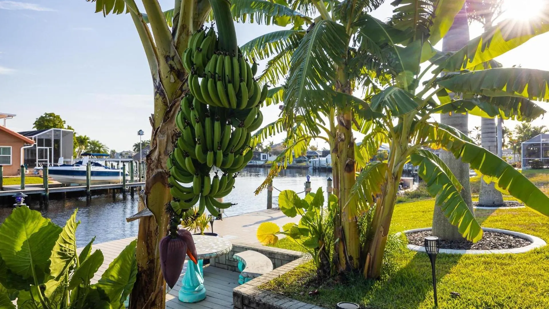 Holiday home Stunning Waterfront Direct Gulf Access, Kayaks, Heated Pool Sanctuary On Savona Cape Coral