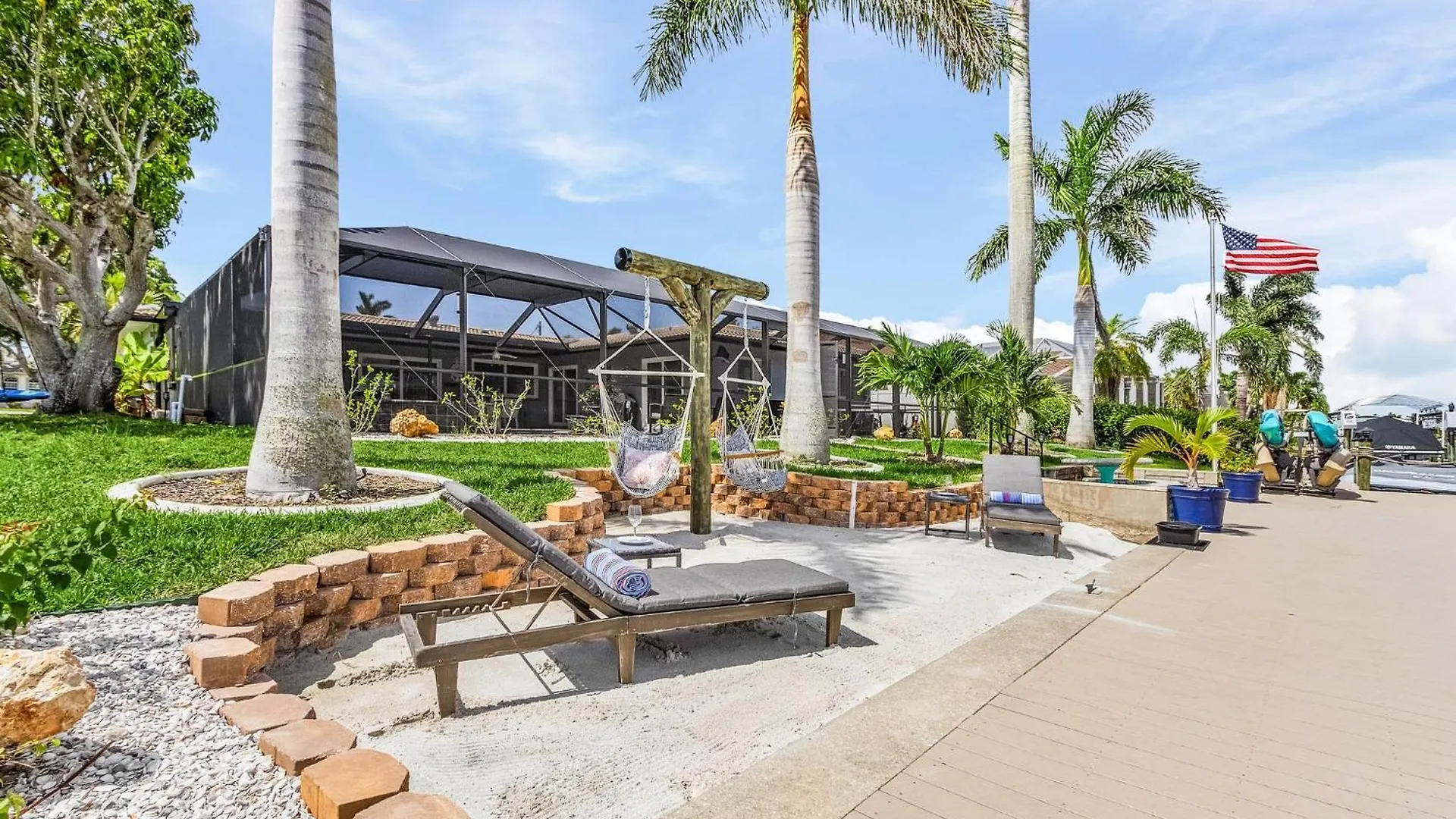 Holiday home Stunning Waterfront Direct Gulf Access, Kayaks, Heated Pool Sanctuary On Savona *