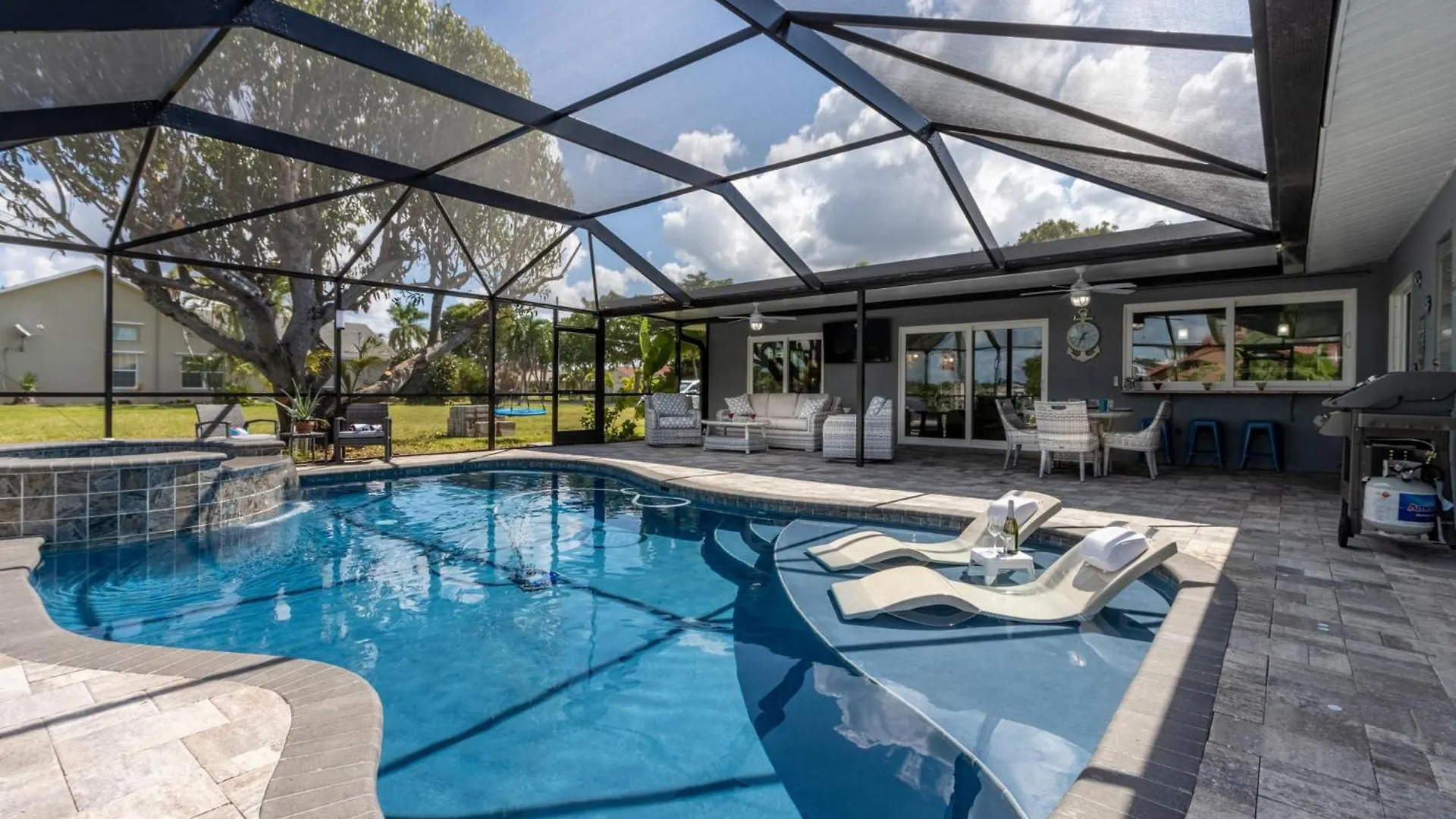 Stunning Waterfront Direct Gulf Access, Kayaks, Heated Pool Sanctuary On Savona Holiday home *