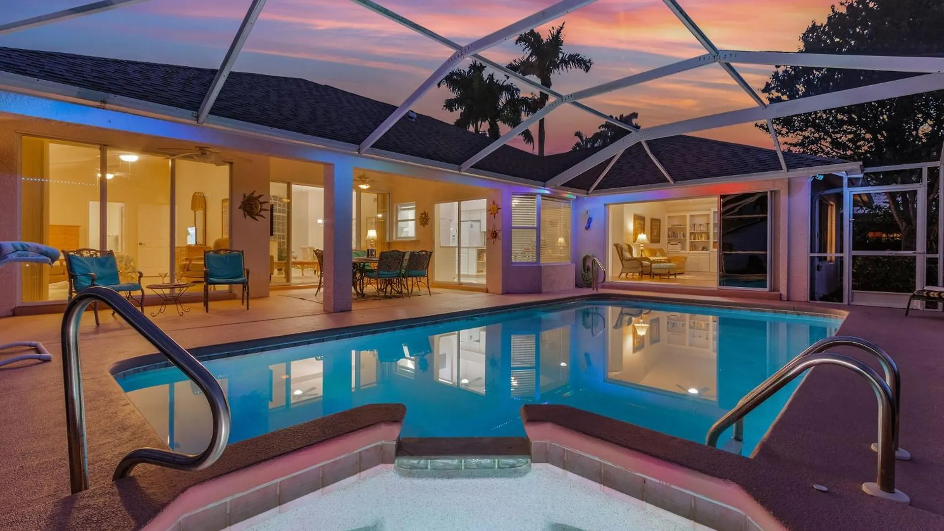 Canal, Pool, Great Canal Views, Bicycles, Sleeps 7 - Edgewater Oasis Holiday home