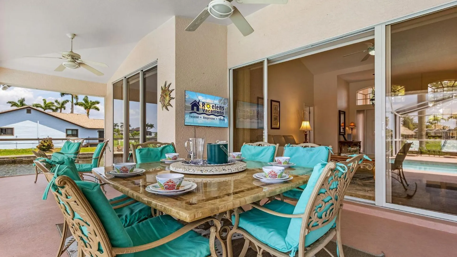 Holiday home Canal, Pool, Great Canal Views, Bicycles, Sleeps 7 - Edgewater Oasis *