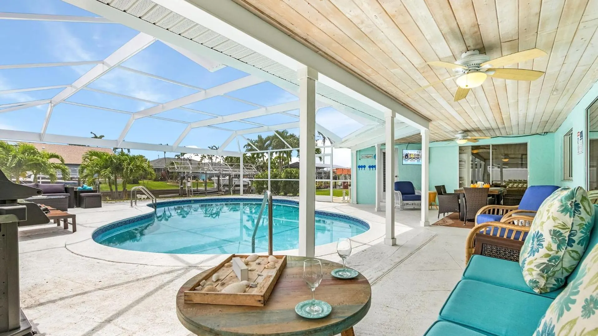 Prestigious Location, Renewal Remodel, Heated Pool - Pineapple Oasis Holiday home *